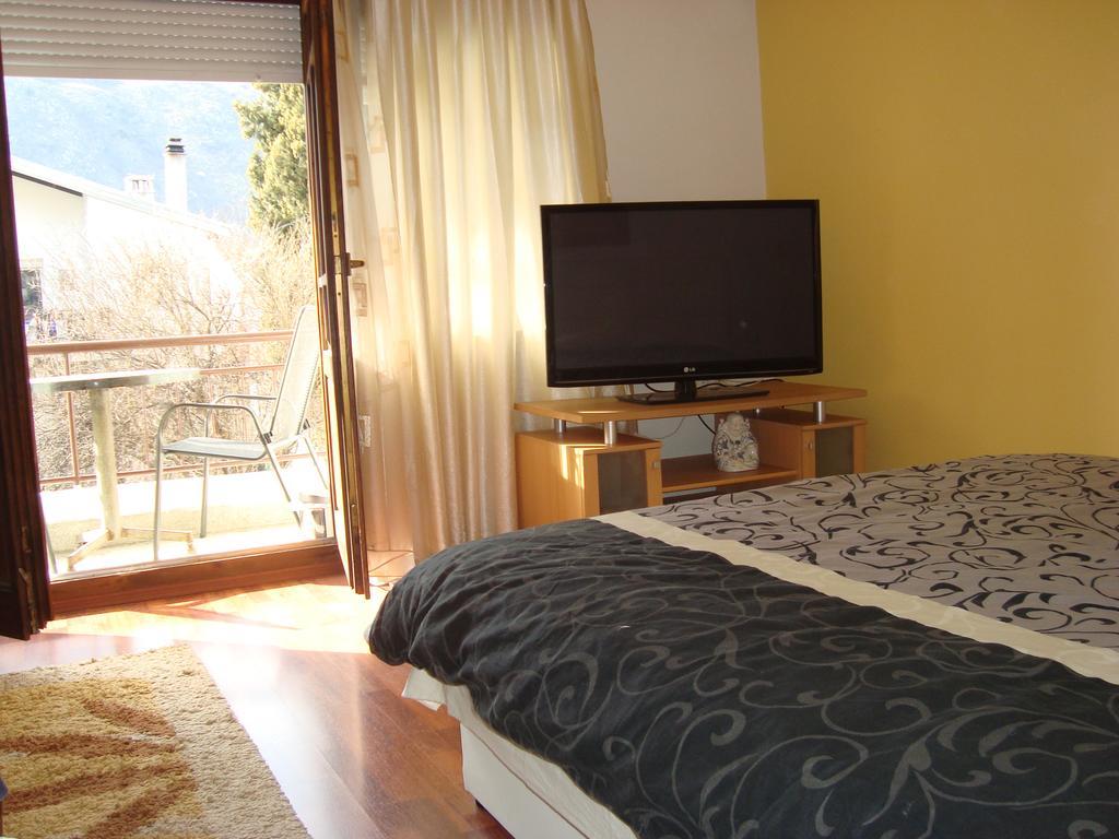 Hostel Nina Мостар Экстерьер фото