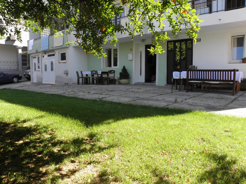 Hostel Nina Мостар Экстерьер фото